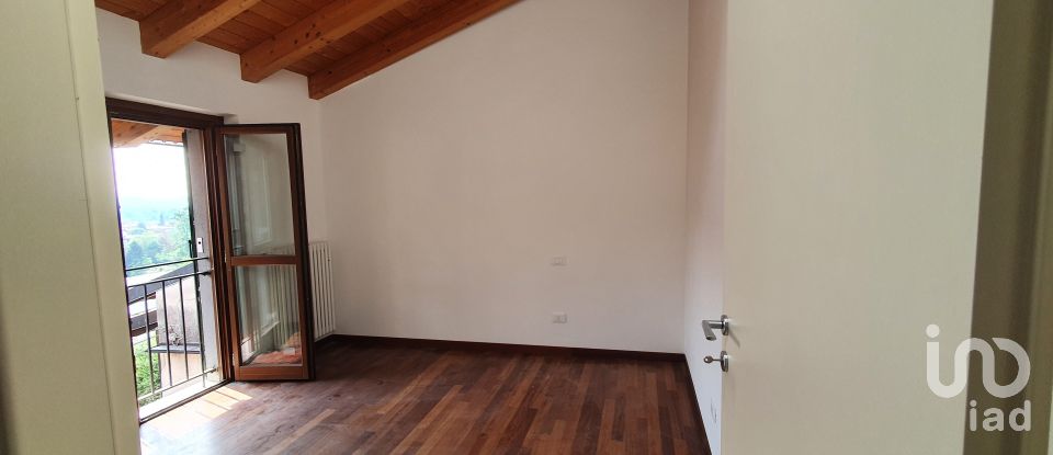 Three-room apartment of 85 m² in Palazzago (24030)