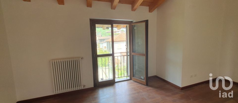 Three-room apartment of 108 m² in Palazzago (24030)