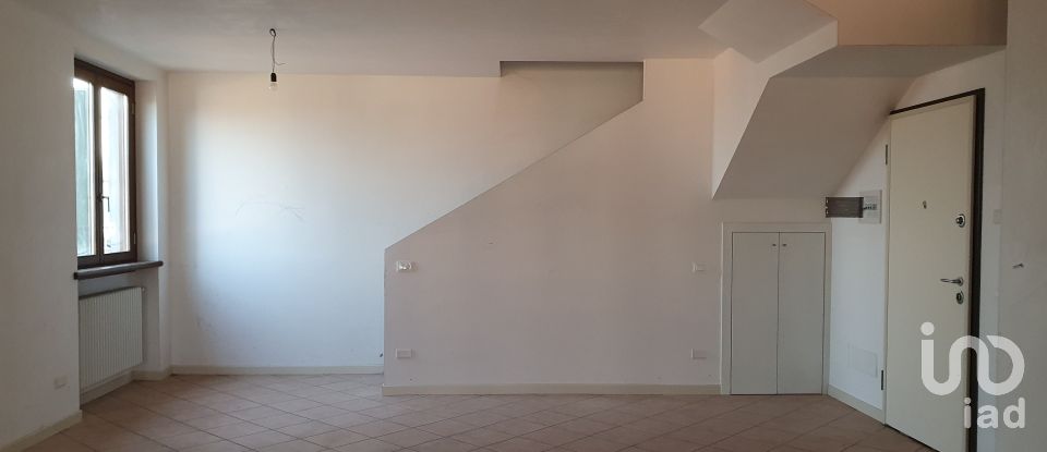 Three-room apartment of 85 m² in Palazzago (24030)