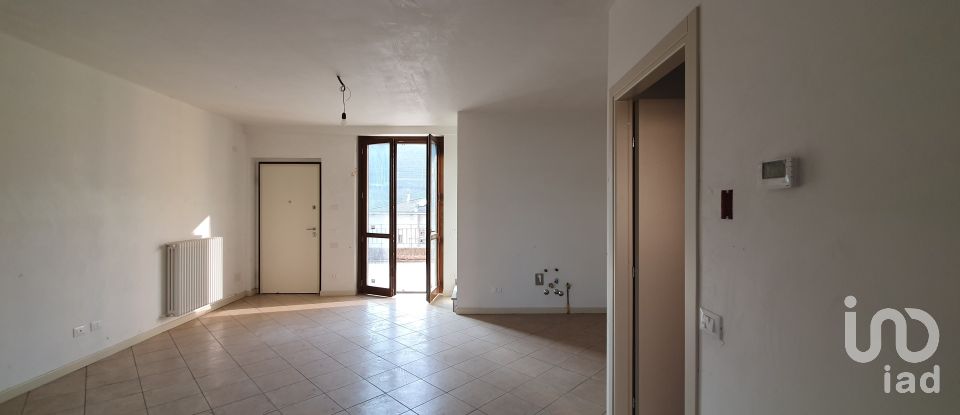 Three-room apartment of 96 m² in Palazzago (24030)