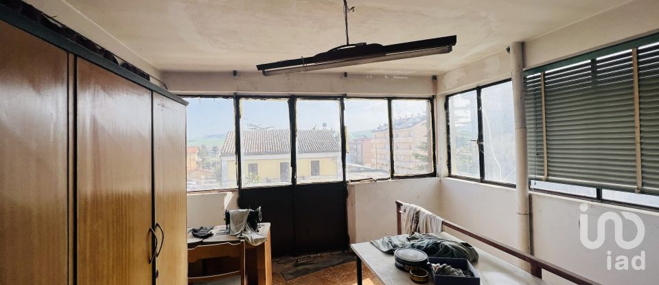 Casa 9 locali di 300 m² in Sant'Elpidio a Mare (63811)