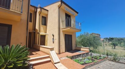 Apartment 7 rooms of 190 m² in Castelbuono (90013)