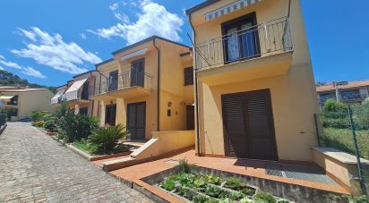 Appartamento 7 locali di 190 m² a Castelbuono (90013)