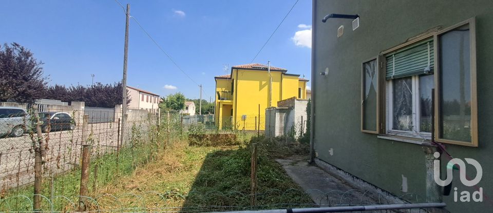 Appartamento 5 locali di 70 m² a Crespino (45030)