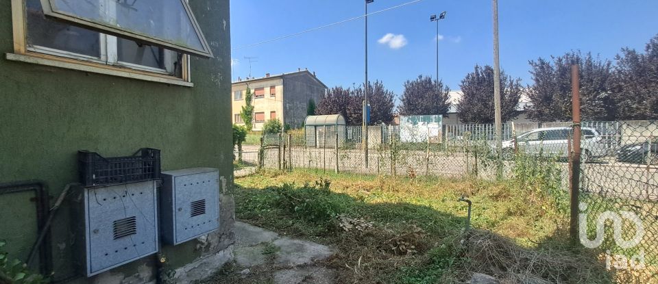 Appartamento 5 locali di 70 m² a Crespino (45030)