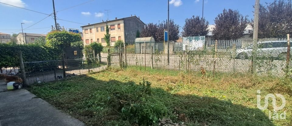 Appartamento 5 locali di 70 m² a Crespino (45030)