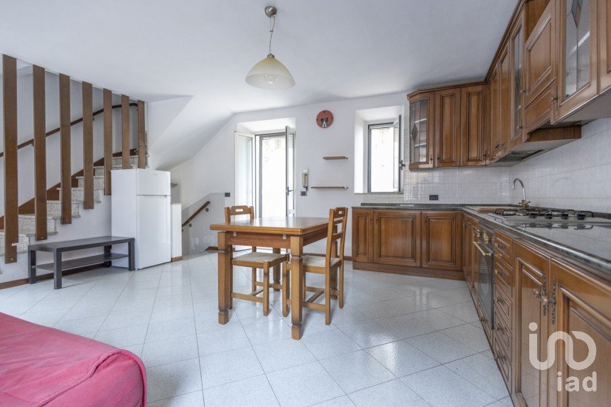 Casa indipendente 4 locali di 98 m² in Osimo (60027)