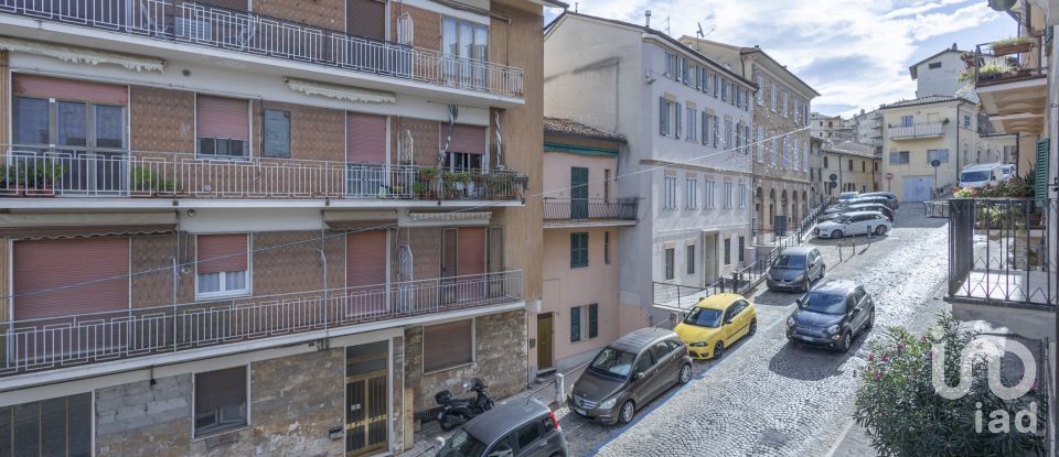 Town house 4 rooms of 98 m² in Osimo (60027)