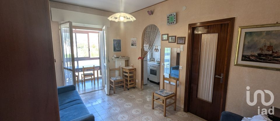 One-room apartment of 30 m² in Borghetto Santo Spirito (17052)