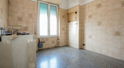 Apartment 7 rooms of 140 m² in Genova (16149)