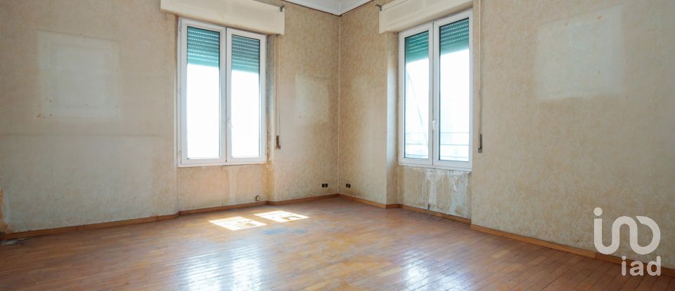 Appartamento 7 locali di 140 m² a Genova (16149)