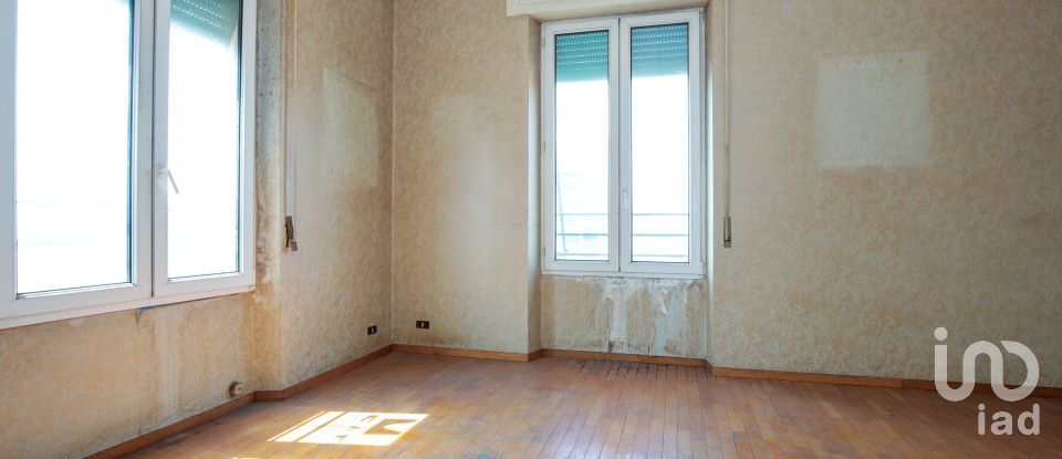 Appartamento 7 locali di 140 m² a Genova (16149)