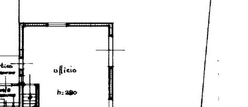 Negozio / locale commerciale di 210 m² in Castiglione delle Stiviere (46043)