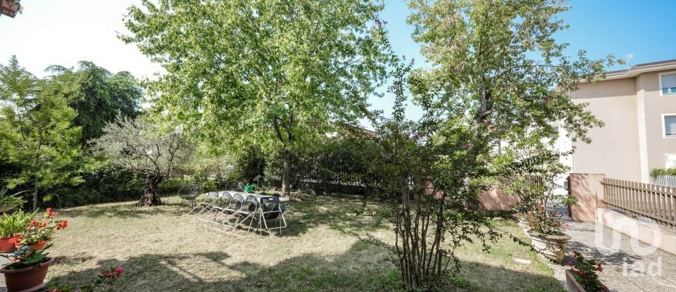 Four-room apartment of 96 m² in Castiglione delle Stiviere (46043)