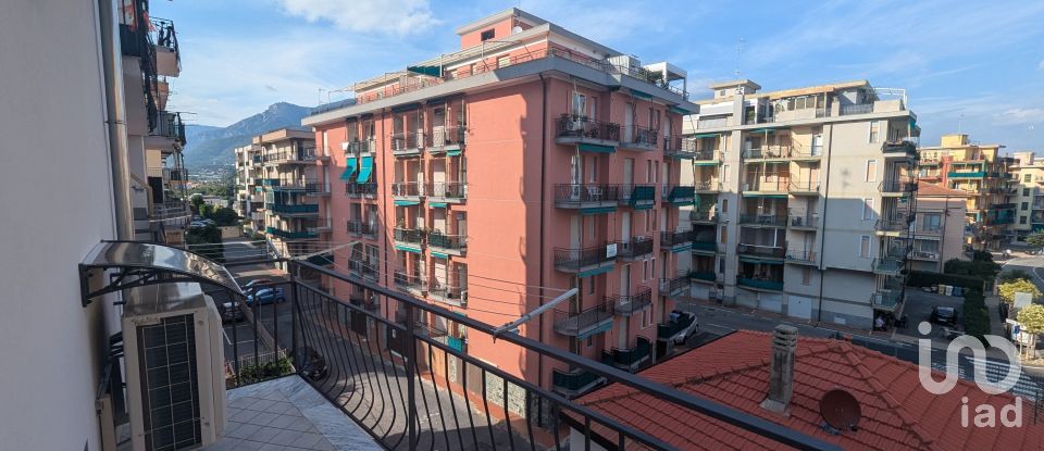 Three-room apartment of 75 m² in Borghetto Santo Spirito (17052)