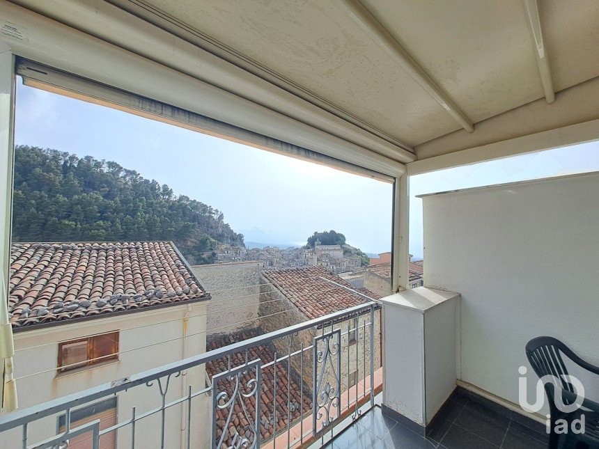 Casa di paese 0 locali di 173 m² in Gratteri (90010)