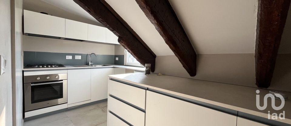 Loft 5 rooms of 95 m² in Genova (16122)