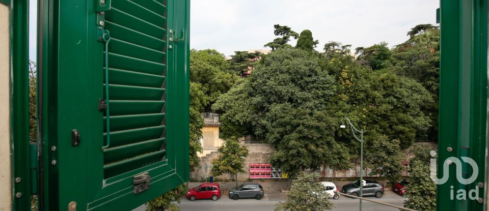 Loft 5 rooms of 95 m² in Genova (16122)