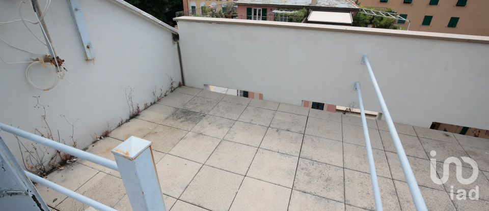 Attico / Mansarda / Loft 5 locali di 95 m² a Genova (16122)