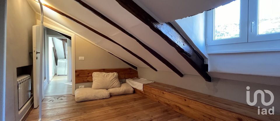 Loft 5 rooms of 95 m² in Genova (16122)