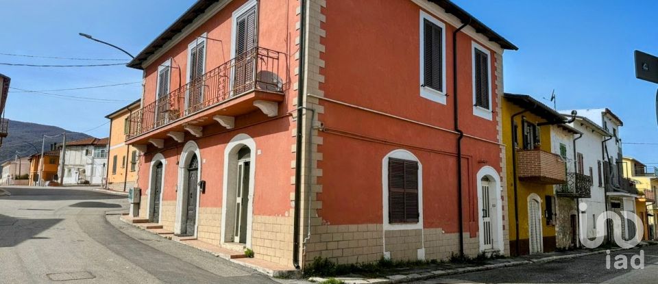 House 8 rooms of 200 m² in Ortucchio (67050)