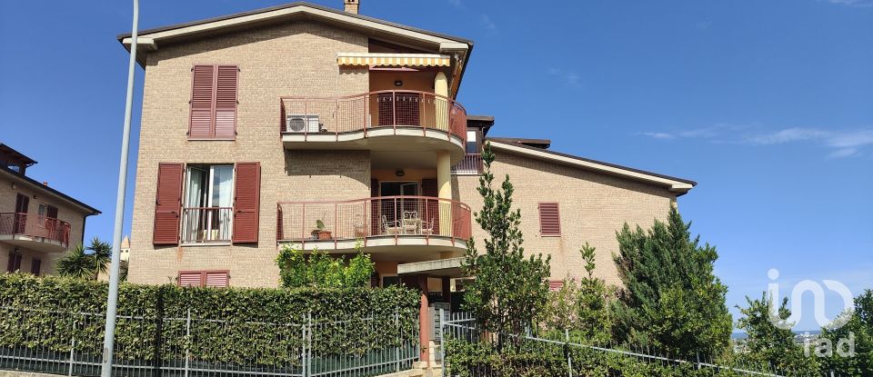 Appartamento 5 locali di 77 m² a Monteprandone (63076)