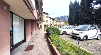 Shop / premises commercial of 55 m² in Lecco (23900)