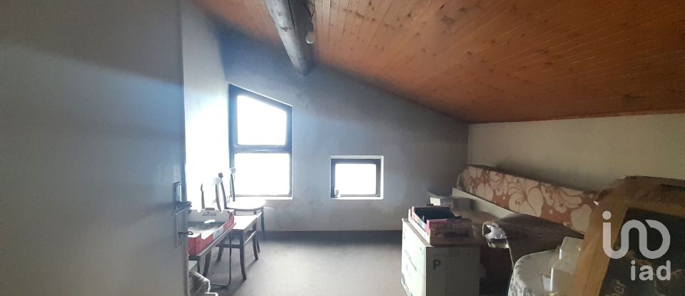 Attico / Mansarda / Loft 5 locali di 115 m² a Olginate (23854)