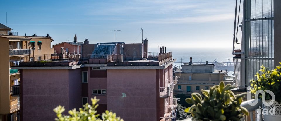 Apartment 5 rooms of 88 m² in Genova (16134)