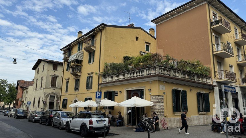 Apartment 7 rooms of 151 m² in Verona (37129)