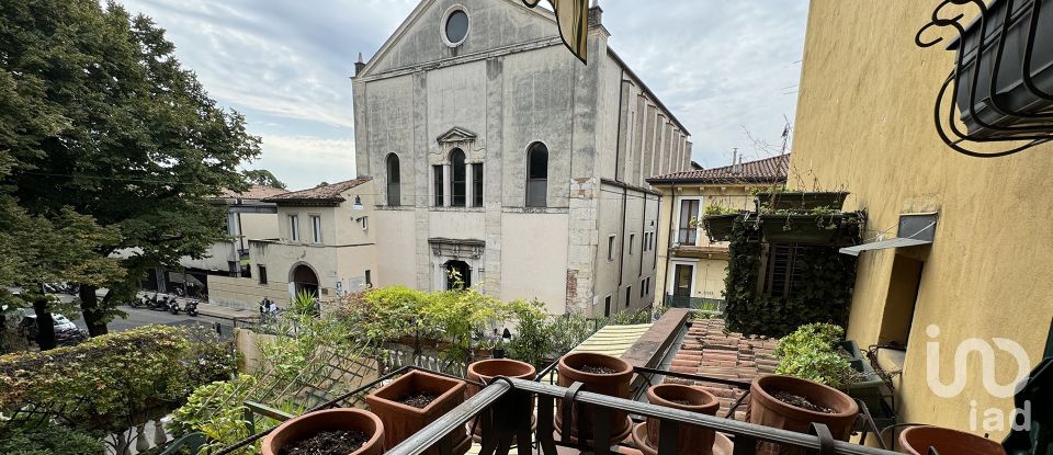 Apartment 7 rooms of 151 m² in Verona (37129)