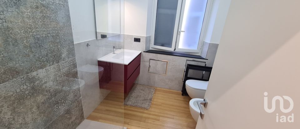 Three-room apartment of 55 m² in Genova (16156)