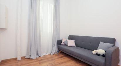 Appartamento 5 locali di 70 m² a Genova (16144)