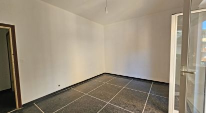 Four-room apartment of 98 m² in Genova (16149)