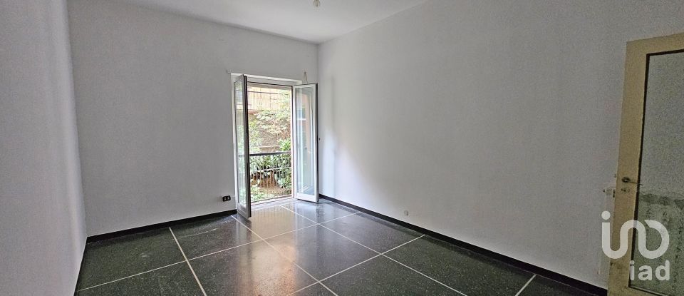 Four-room apartment of 98 m² in Genova (16149)