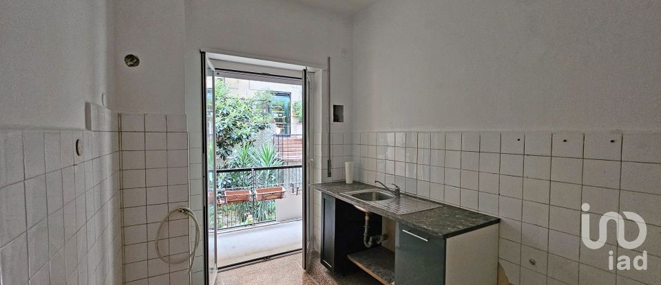 Four-room apartment of 98 m² in Genova (16149)