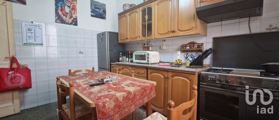 Appartamento 0 locali di 90 m² a Genova (16137)