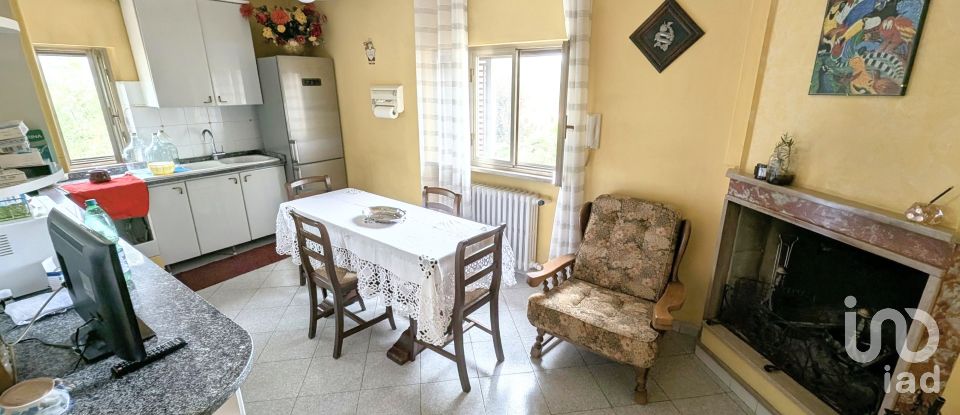 Farm 7 rooms of 244 m² in Bugnara (67030)