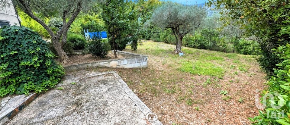 Villa 7 locali di 244 m² in Bugnara (67030)