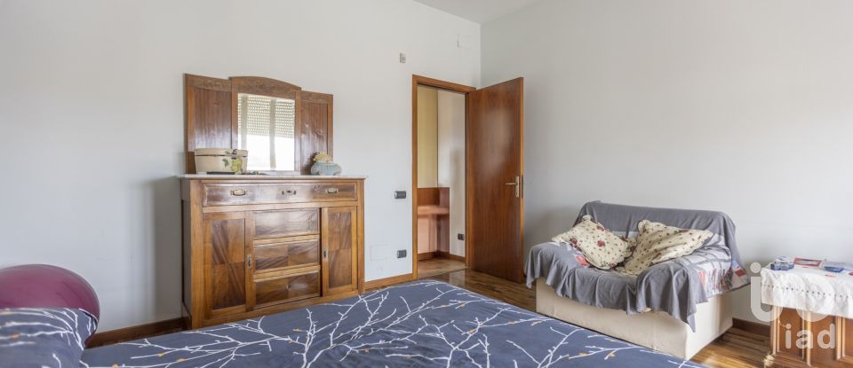 Appartamento 0 locali di 220 m² a Montegranaro (63812)