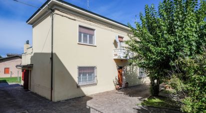 Casa indipendente 9 locali di 400 m² in Argenta (44016)