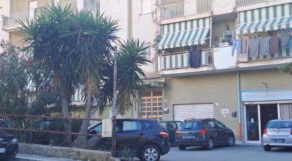 Four-room apartment of 98 m² in Campofelice di Roccella (90010)