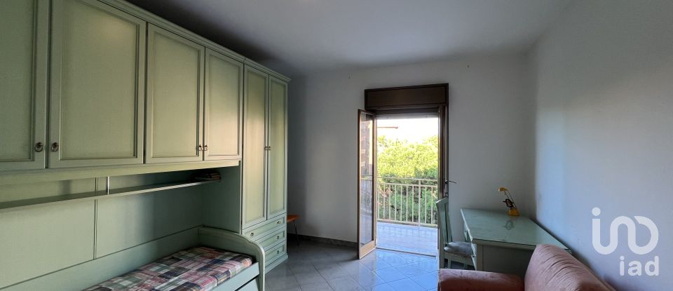 Four-room apartment of 98 m² in Campofelice di Roccella (90010)