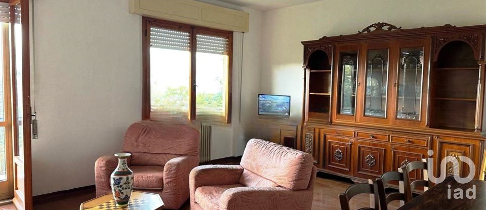 Block of flats 4 rooms of 110 m² in Scansano (58054)