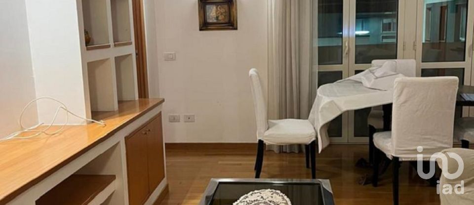 Three-room apartment of 95 m² in Bari (70126)