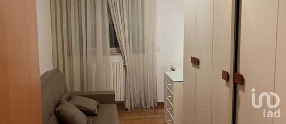 Three-room apartment of 95 m² in Bari (70126)