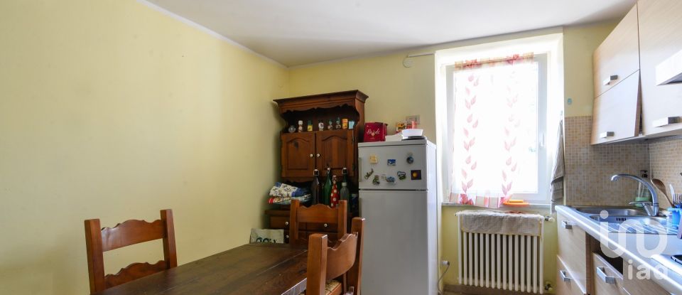 Casa di paese 7 locali di 120 m² in Murialdo (17013)