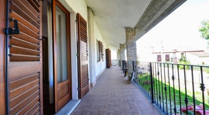 Casa 20 locali di 450 m² in Montezemolo (12070)