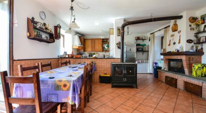 Casa 20 locali di 450 m² in Montezemolo (12070)