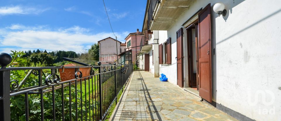 Casa 20 locali di 450 m² in Montezemolo (12070)